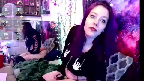 Evie online show from February 9, 8:11 am