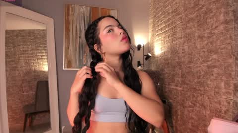 Sophia online show from February 6, 7:40 pm