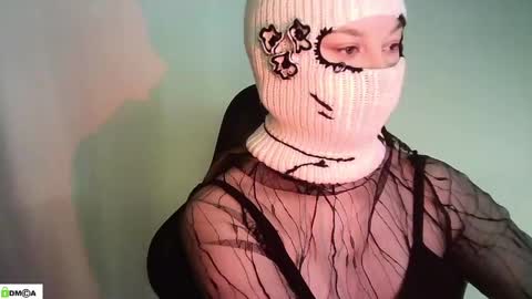 Renesme White Im here from Monday to Friday online show from May 2, 2:04 am