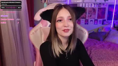 Evie online show from March 1, 1:38 am