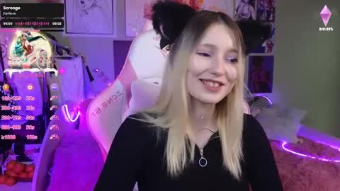 Evie online show from December 20, 8:23 pm