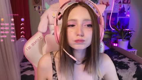 Evie online show from April 19, 6:10 pm