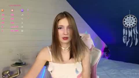 Evie online show from August 2, 2:03 am