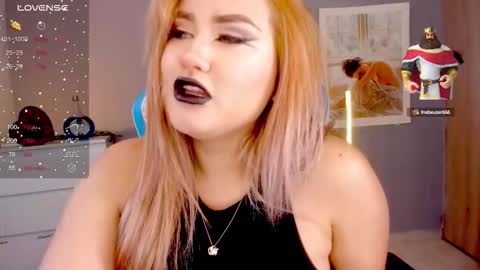 evva_foxxy online show from September 18, 4:27 pm