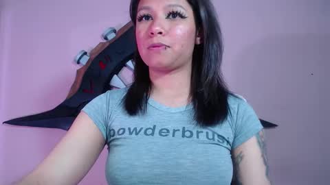 Im Evy online show from November 30, 12:15 am