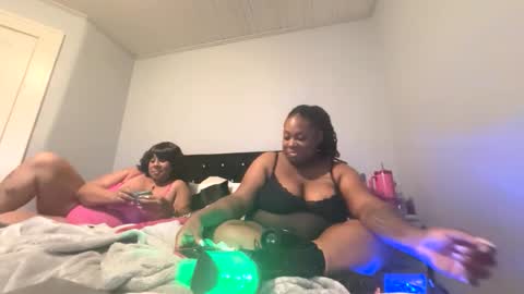 exotiiccmonroe1 online show from February 21, 5:52 am