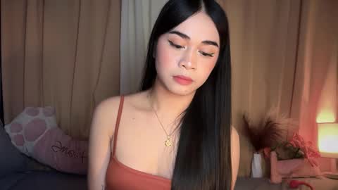 chloee online show from December 16, 2:34 pm