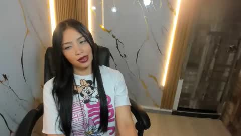 eyesbeautifull online show from May 24, 9:41 am