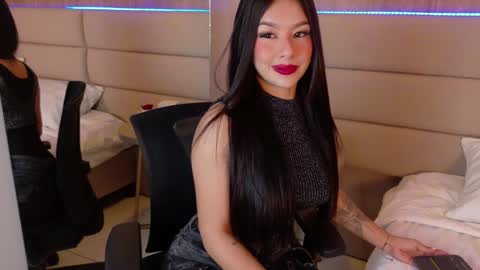 eymicooper online show from December 23, 5:11 pm