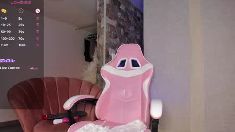 Thianna online show from December 4, 3:15 am