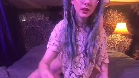 Fae online show from March 8, 7:57 am