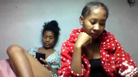 faiqua95 online show from April 25, 1:41 pm