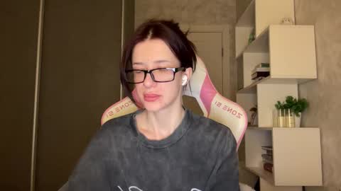 Bloom  online show from February 20, 3:27 am