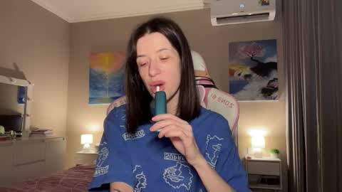 Bloom  online show from October 22, 9:14 am