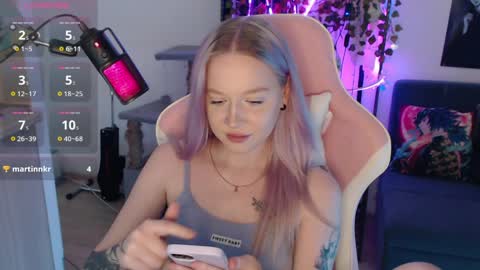 Lisa online show from April 4, 2:21 am