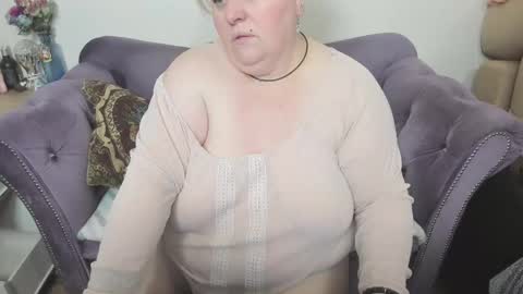 fashiona online show from March 15, 2:35 am