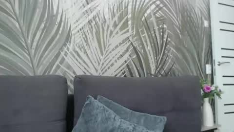 favoriteyour online show from March 31, 6:02 am