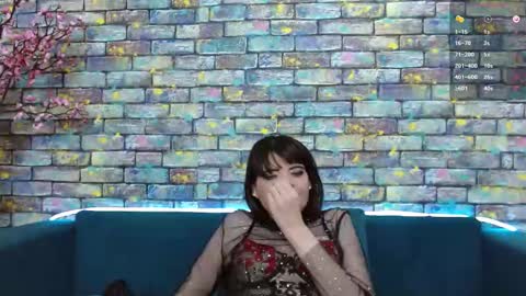 Laura online show from December 14, 1:49 am