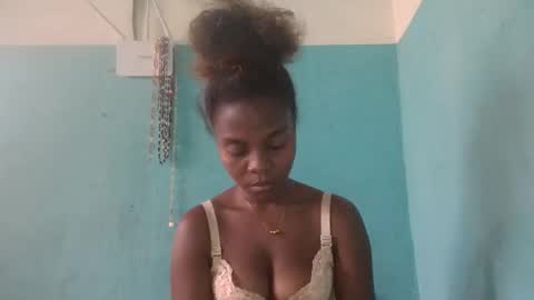 felanaa online show from April 13, 6:47 am