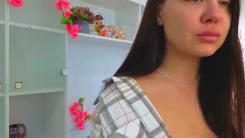 Molly online show from July 1, 6:24 am