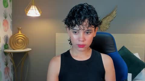 F E R N A N D A online show from February 11, 12:04 pm