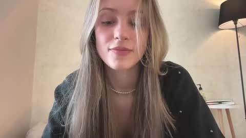 Lisa online show from March 12, 7:35 am