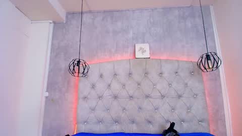   online show from September 9, 1:33 pm