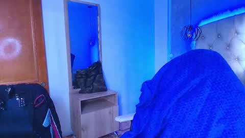   online show from November 25, 11:56 am