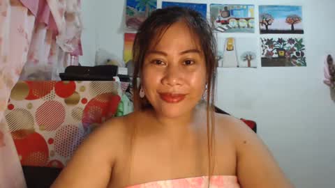 filipina beauty. online show from February 8, 3:10 pm