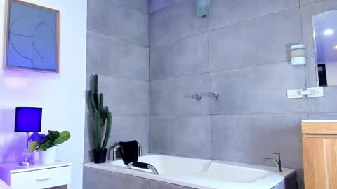 finnky1 online show from January 25, 4:34 am