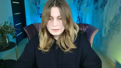 fiora online show from February 27, 1:28 pm