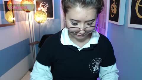 Fiorellaa online show from September 15, 3:42 pm