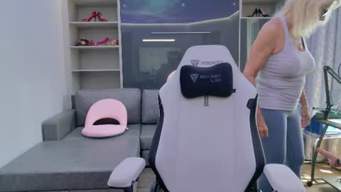 Bianca online show from June 16, 7:04 pm