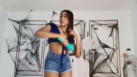 Flavia online show from October 18, 7:37 pm