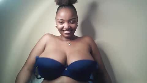 flirtymimie online show from May 18, 8:20 am