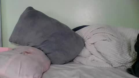 flower748 online show from March 16, 9:57 am