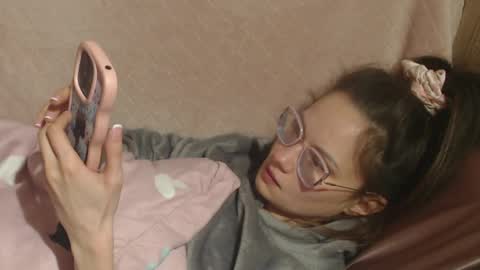 say meow and send tip  online show from March 22, 7:09 pm