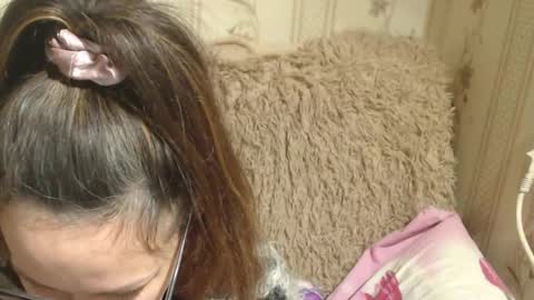 say meow and send tip  online show from December 3, 5:55 pm