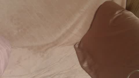 say meow and send tip  online show from December 22, 6:00 pm