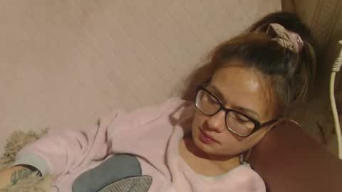 say meow and send tip  online show from October 17, 8:23 pm