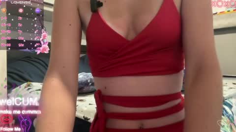 Elaine online show from July 12, 9:59 pm