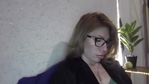 fox_red_lady7 online show from January 26, 7:31 pm