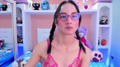 Loren online show from September 12, 11:28 am