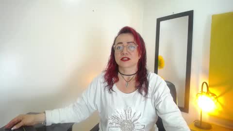 Foxy miilf online show from September 28, 1:49 pm