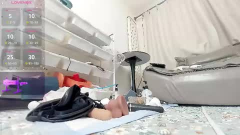 yiyi online show from February 23, 8:03 am