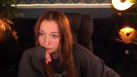 Maya online show from November 13, 2:49 pm