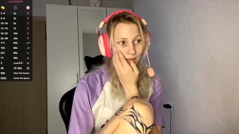 Kate online show from December 1, 9:46 am