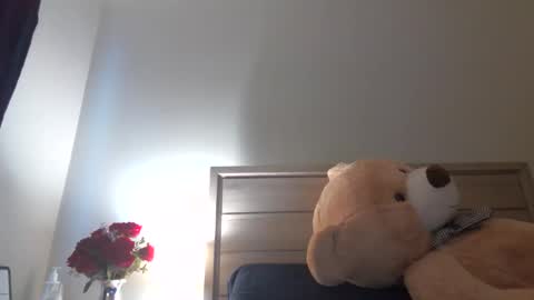 Angel online show from April 12, 5:49 pm