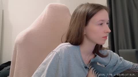 fran_bow online show from January 6, 12:05 am