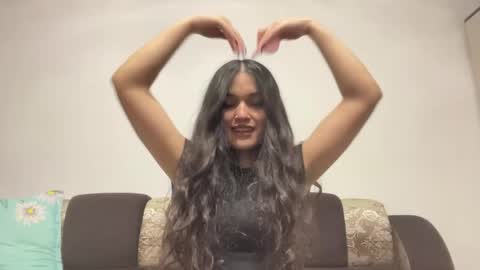 Mia online show from June 2, 5:14 pm